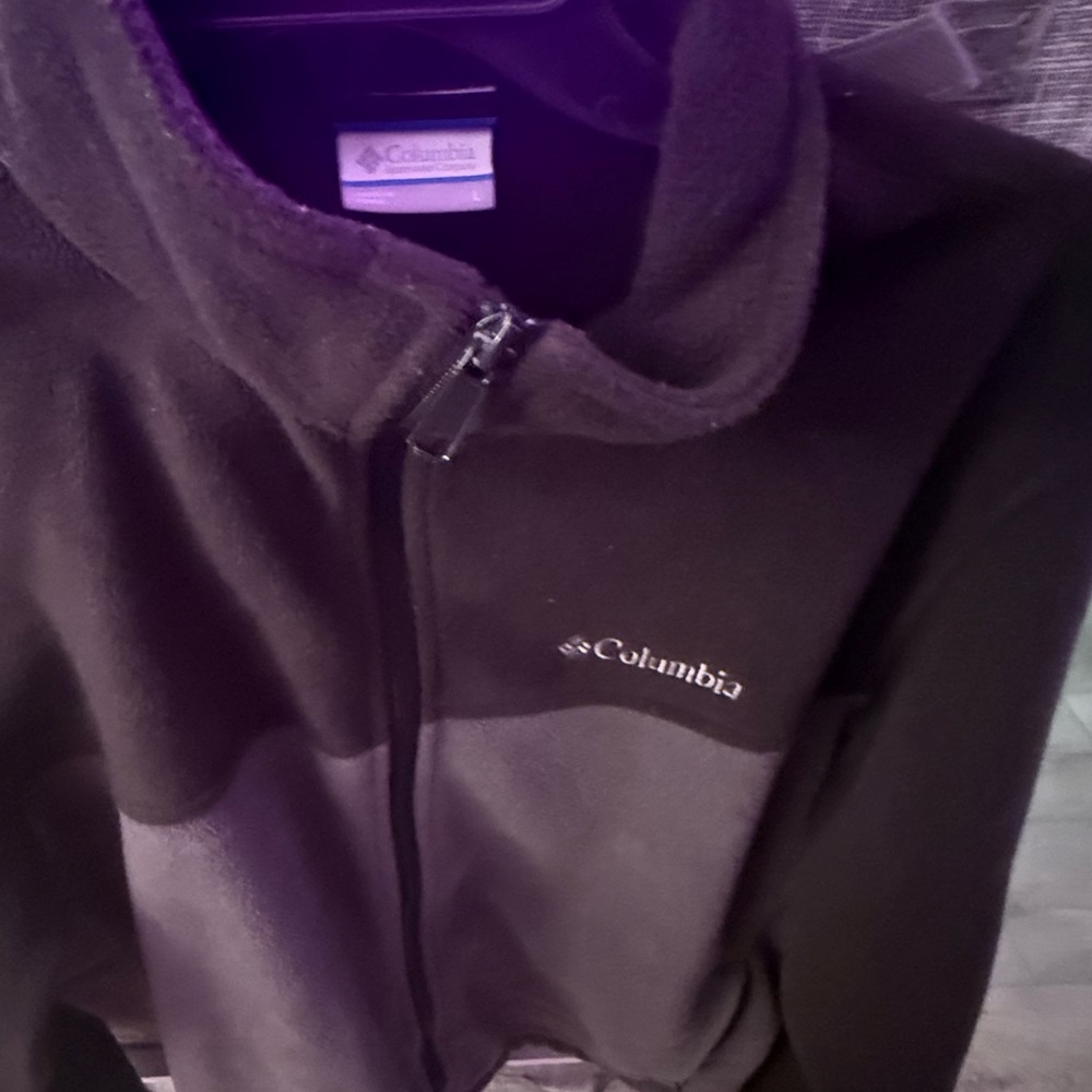 GUC* WOMENS SIZE LG* BLACK & GREY ZIP UP FLEECE